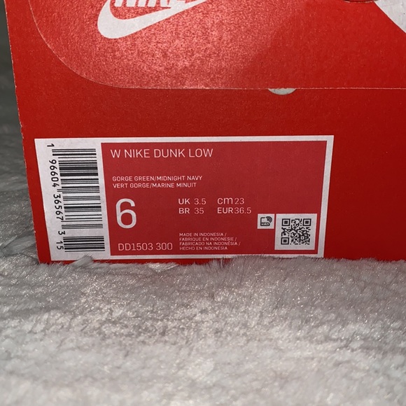 Nike Dunk Low - Picture 4 of 4